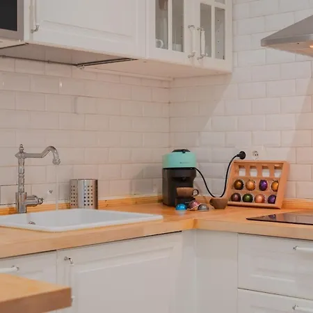 Bica By Pedro Lisboa