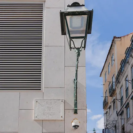 Bica By Pedro Lisboa